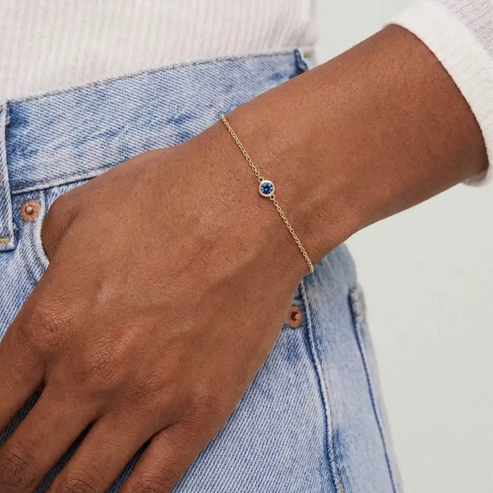 14K yellow gold Sapphire bracelet, Bezel-set sapphire bracelet in 14K yellow gold on adjustable curb chain variant--14K-yellow-gold variant--Sapphire