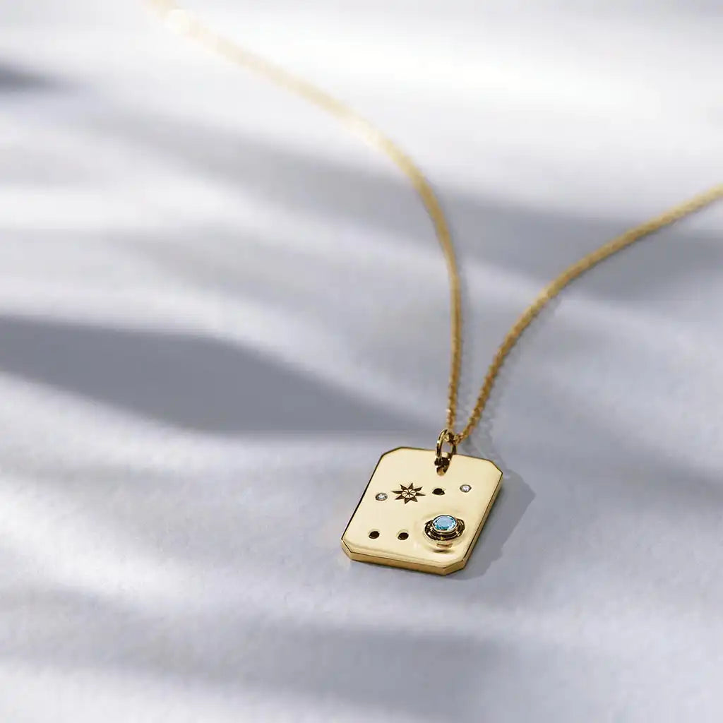 Cancer charm pendant in gold