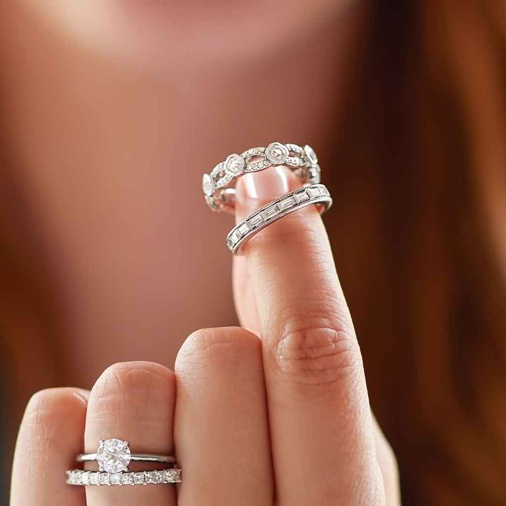 Milgrain eternity band on model hand