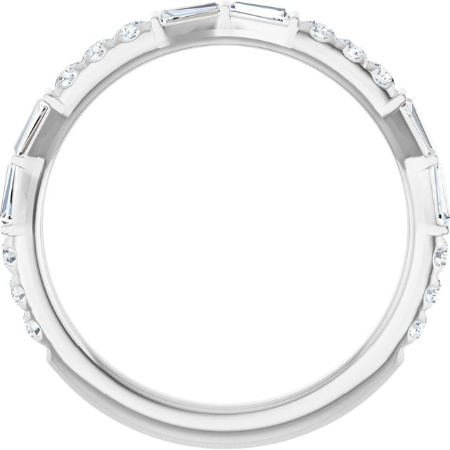 French-set diamond band in yellow gold, full ring view showing continuous pattern variant--14K-white-gold variant--Diamond-Lab variant--Diamond-Nat variant--Platinum