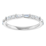 French-set diamond band showing tapered baguette arrangement from side variant--14K-white-gold variant--Diamond-Lab variant--Diamond-Nat variant--Platinum