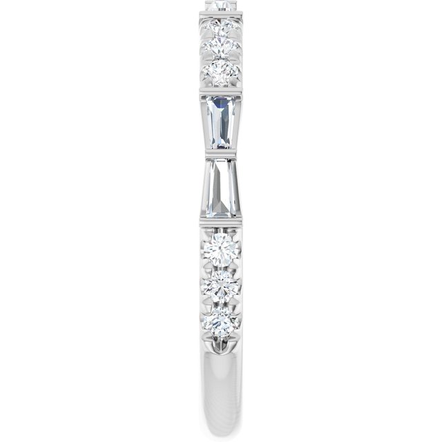 French-set diamond band profile view showing band width and diamond depth variant--14K-white-gold variant--Diamond-Lab variant--Diamond-Nat variant--Platinum