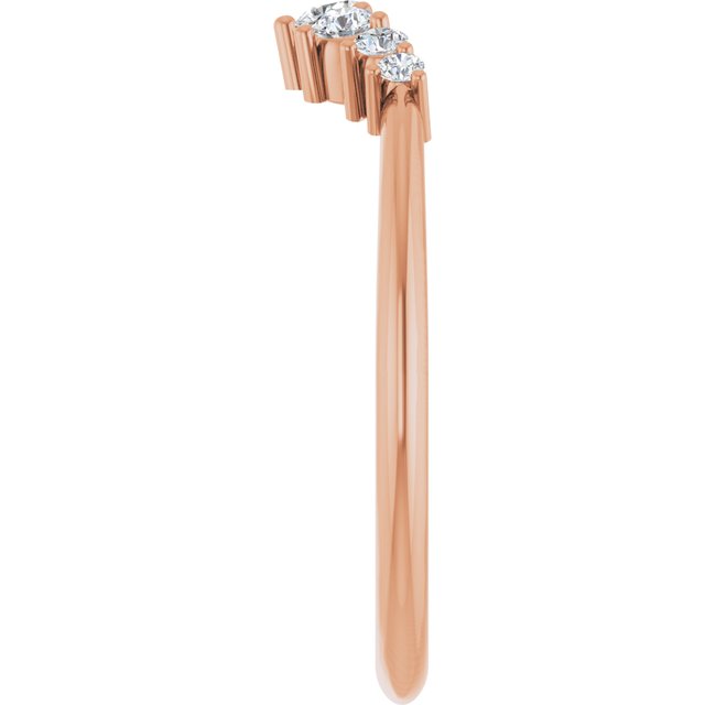 Diamond contour band close-up of milgrain and diamond detail variant--14K-rose-gold variant--Diamond-Lab variant--Diamond-Nat