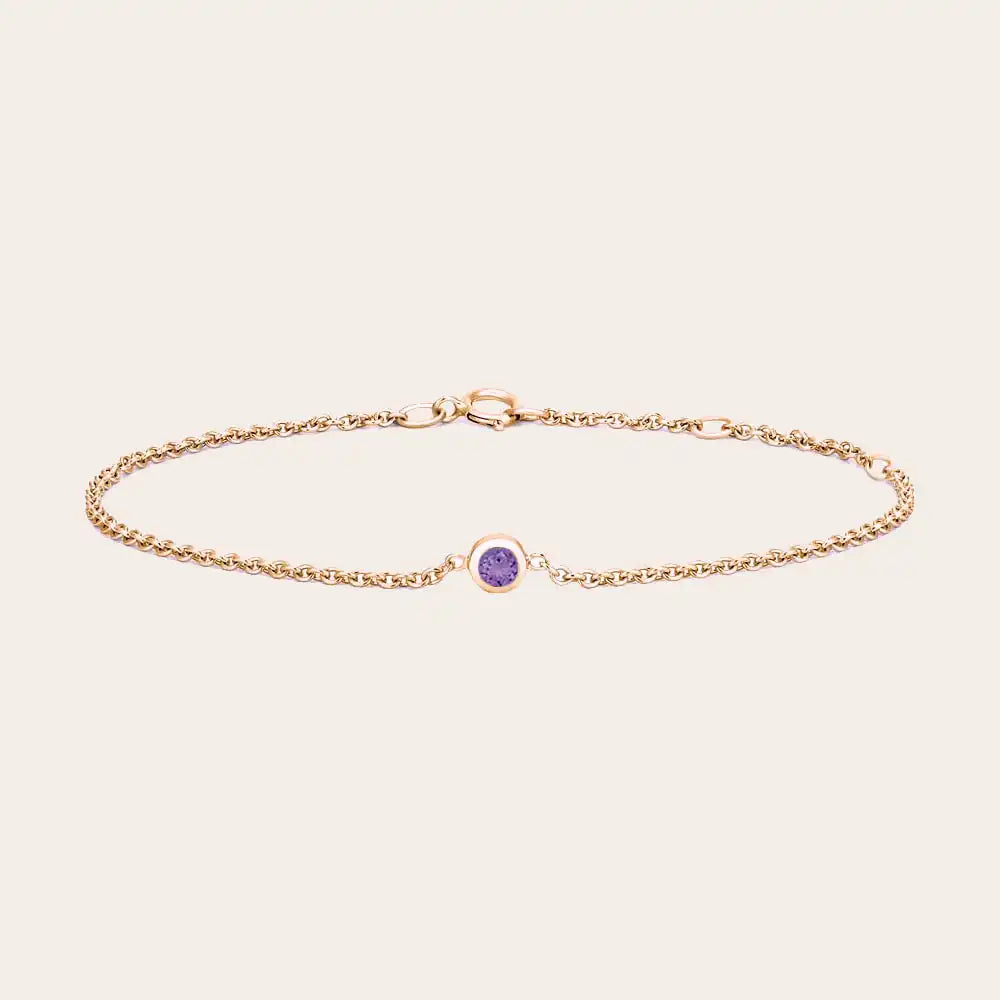 Bezel-set amethyst bracelet in 14K rose gold, close-up of stone setting rose gold variant--14K-rose-gold variant--Amethyst