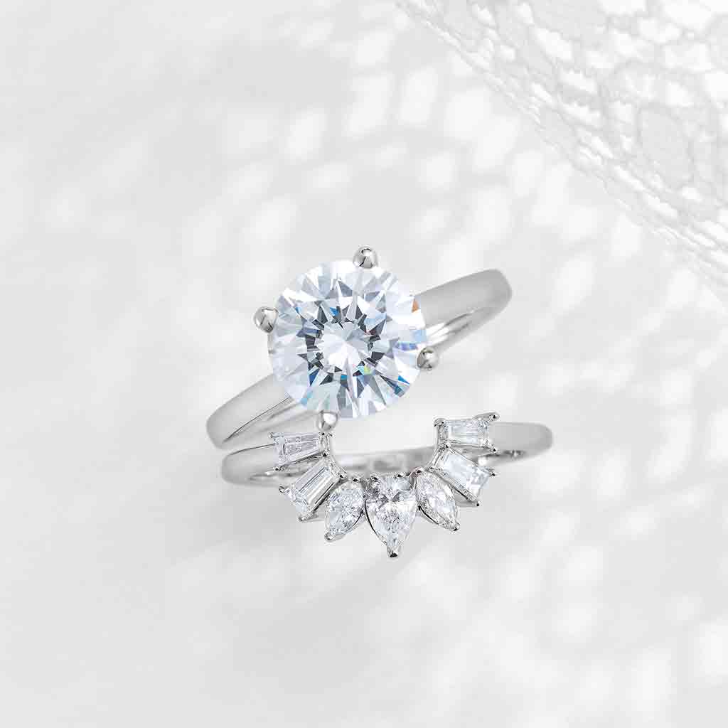 sculptural diamond contour band close up