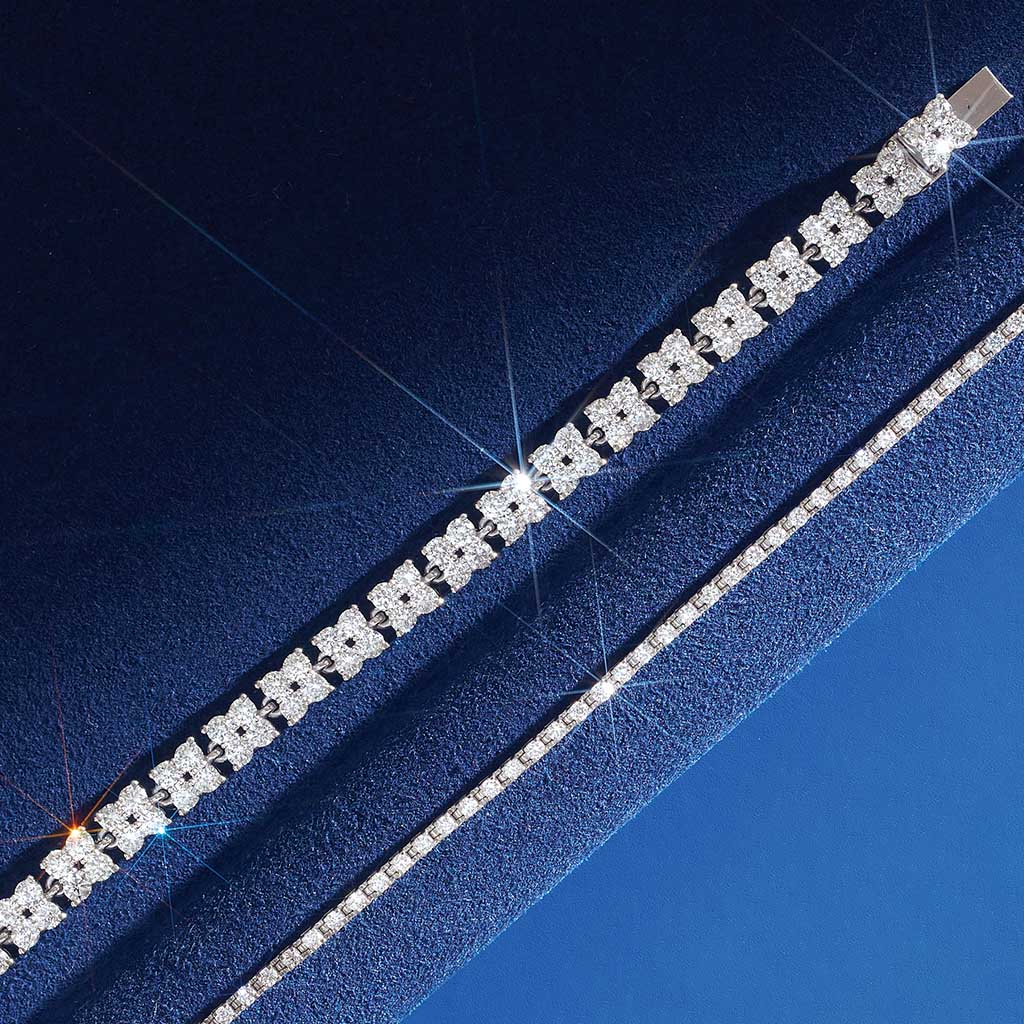 Vintage diamond tennis bracelet in 14K gold, front view