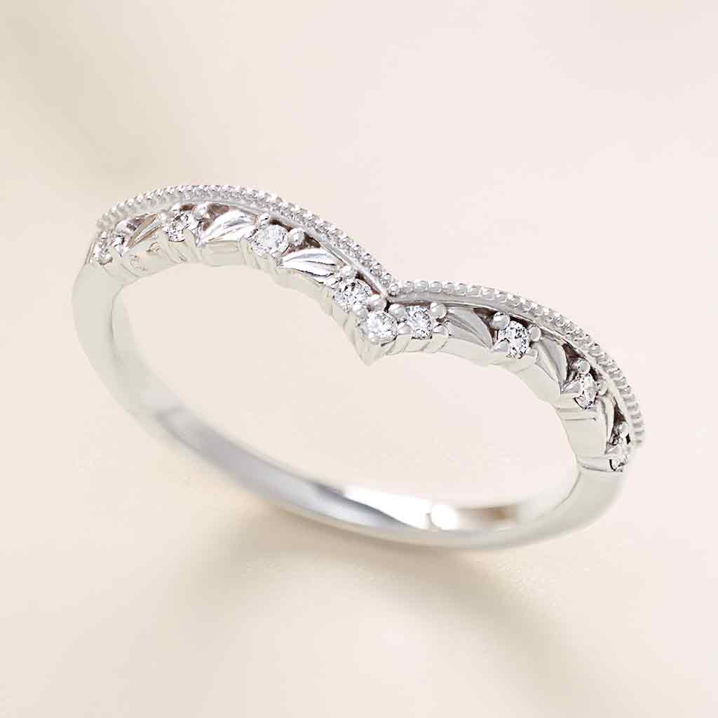 Caprese diamond band in 14K white gold with natural diamonds