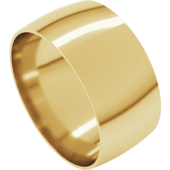 Close-up of polished 9mm half-round cigar band in 18K gold