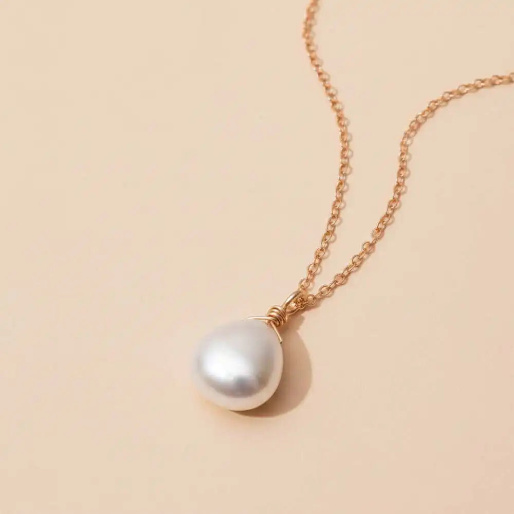 Classic pearl necklace designed for everyday wear