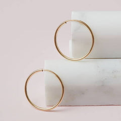 Endless Hoop Earring - erin gallagher(12mm)
