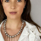 Organic freshwater pearl necklace with modern movement
